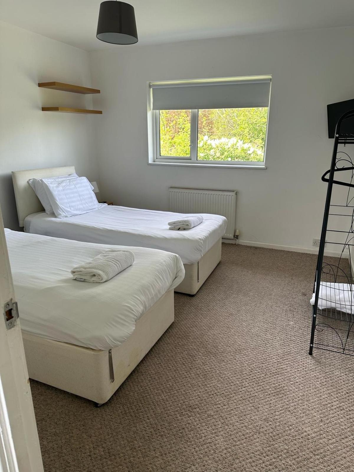 House Number 8 Sleeps Up To 6 People With Smart Tvs In Every Room Wellington  Exterior foto